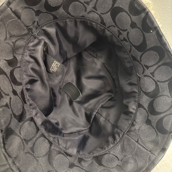 COACH bucket hat - Picture 3 of 3